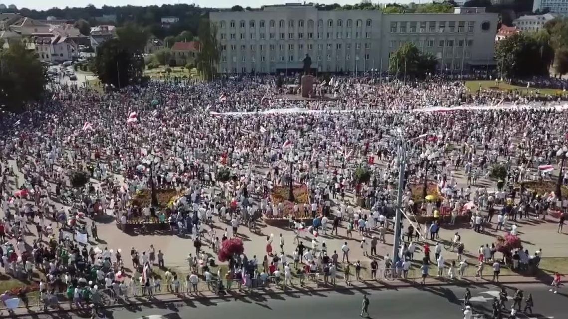 Białoruś: Masowe protesty przeciwko rządom Łukaszenki