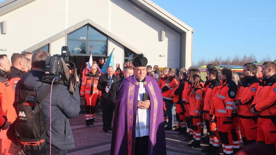 Bialskie pogotowie upamiętni swojego kolegę. Pan Cezary zginął ugodzony nożem Bialskie pogotowie upamiętni swojego kolegę. Pan Cezary zginął ugodzony nożem