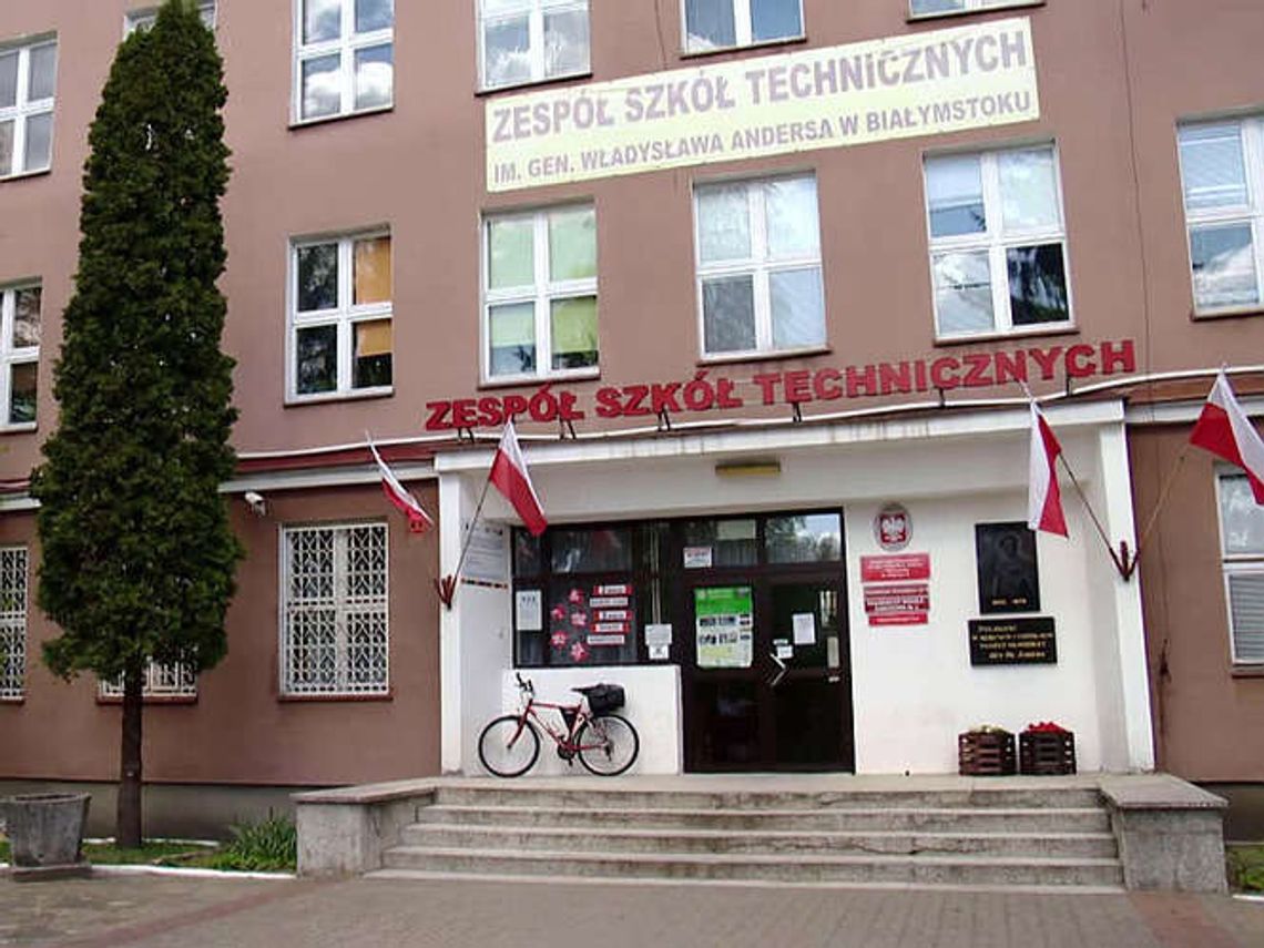 Białystok. Brat maturzysty przyszedł na egzamin z matematyki