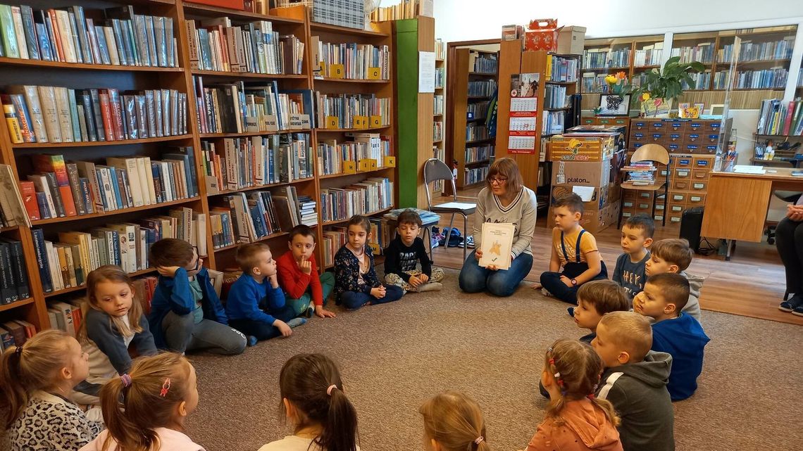 Biblioteka ma trzy filie i 15 pracowników. Radny: To za dużo, trzeba oszczędzać