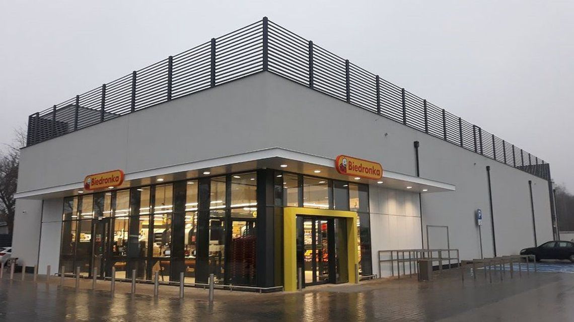 Biedronka sypie kasą i daje podwyżki. Ile będzie można tam zarobić? Biedronka sypie kasą i daje podwyżki. Ile będzie można tam zarobić?