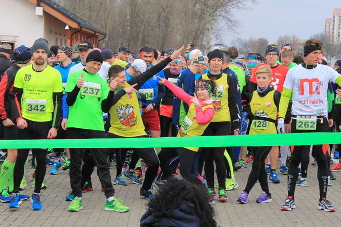 Bieg Zielonych Sznurowadeł: Kilkaset osób wystartowało w półmaratonie
