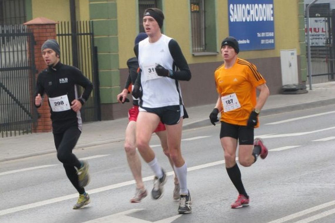 Biegną ulicami Lublina: \"Druga Dycha do Maratonu\" (zdjęcia) Biegną ulicami Lublina: \"Druga Dycha do Maratonu\" (zdjęcia)