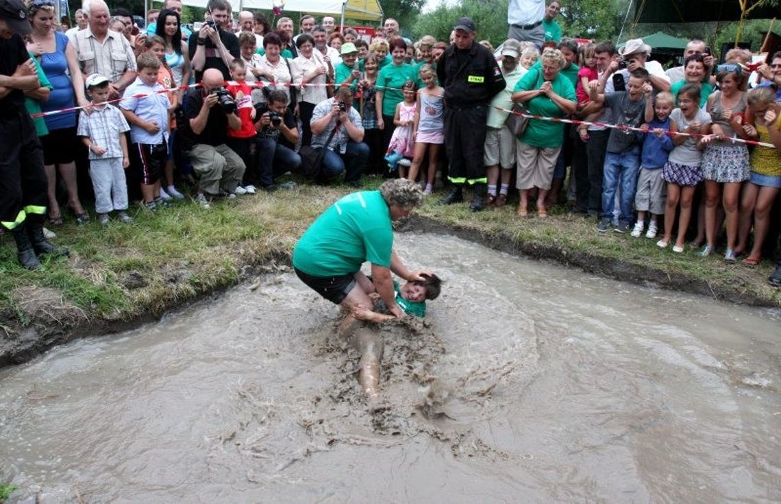 Biesiada błotna gospodyń. Takie nasze babskie święto 