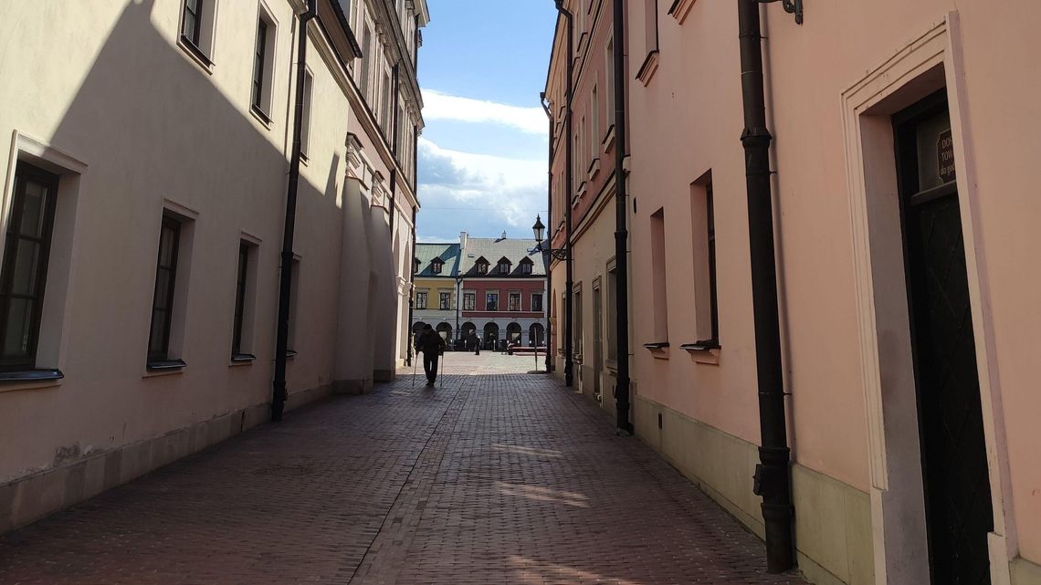 Bijatyka na Starym Mieście. Żołnierz, policjanci i cywil mieli sobie coś do wyjaśnienia