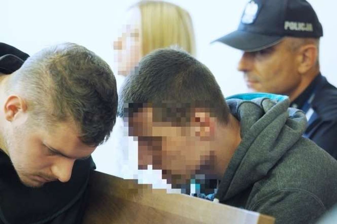 Bił i przypalał 2-letnią córkę papierosem. "Zachowanie nieludzkie i barbarzyńskie". Rodzice usłyszeli wyrok