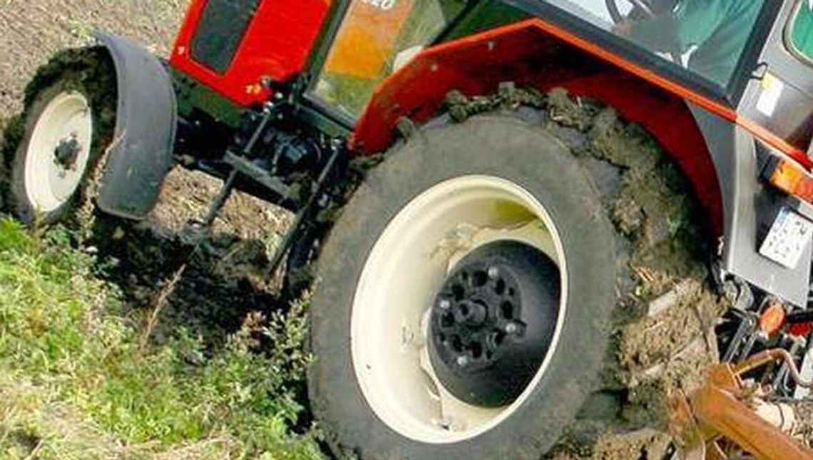 Biłgoraj: Traktor przygniótł mężczyznę