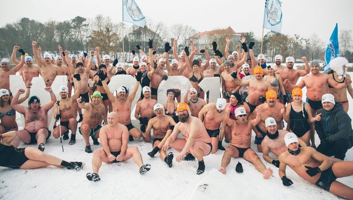 Bili rekord w ilości osób w przerębli. Udało się [zdjęcia]