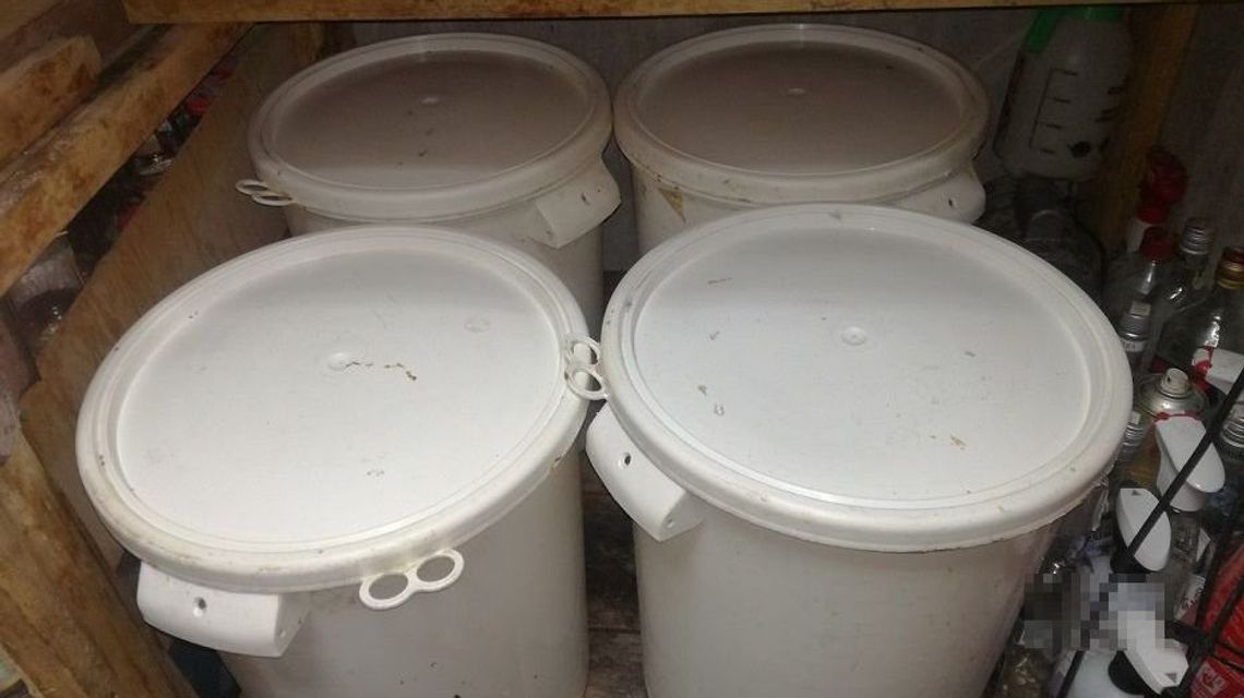 Bimbrownia w bloku. 54-latek podejrzany o nielegalne wytwarzanie alkoholu