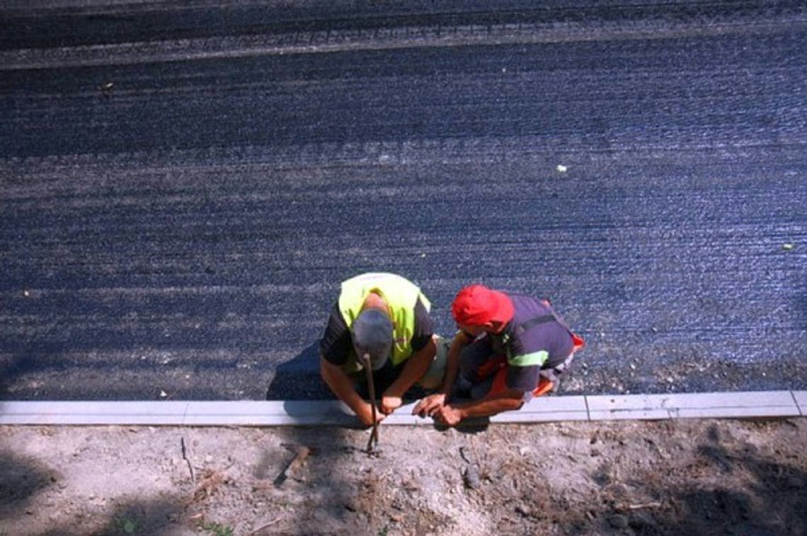 Biorą się za drogi w gminie Głusk