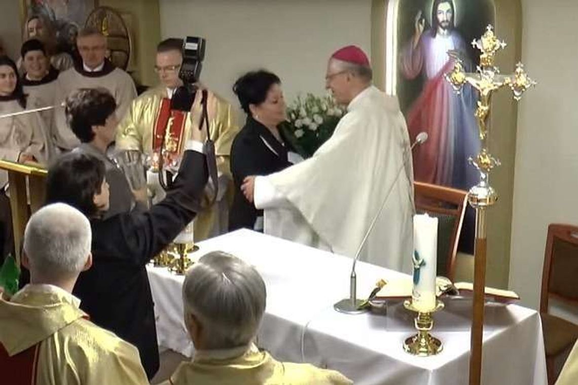 Biskup Cisło i arcybiskup Abel w obronie odwołanej dyrektor COZL Biskup Cisło i arcybiskup Abel w obronie odwołanej dyrektor COZL