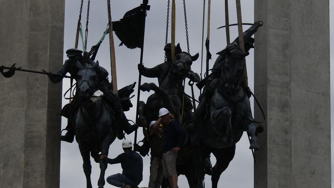 Bitwa pod Komarowem. Kawalerzyści już na postumencie. Odsłonią ich na 102. rocznicę Bitwa pod Komarowem. Kawalerzyści już na postumencie. Odsłonią ich na 102. rocznicę