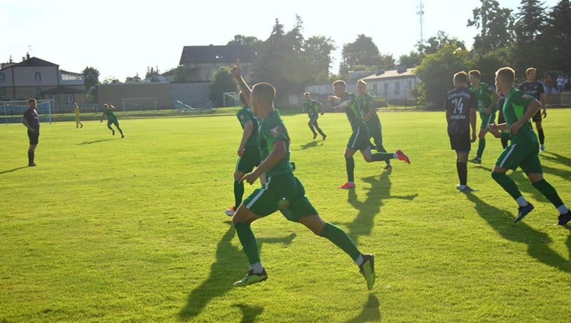 Bizon Jeleniec – Podlasie 1:3. Trzy gole w końcówce na wagę awansu