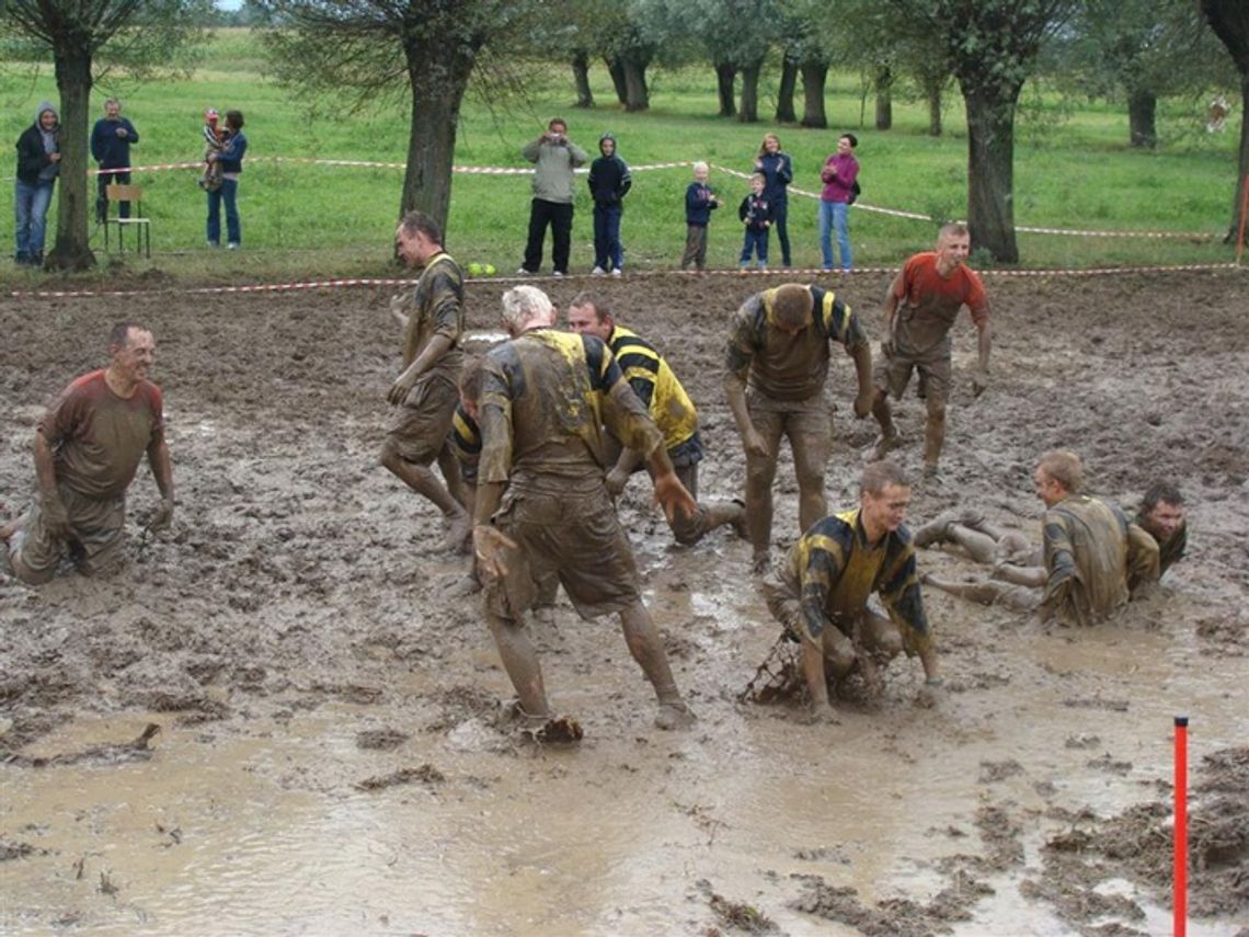 BKS Krasnobród grał w błocie w Błotnowoli (zdjęcia, wideo)