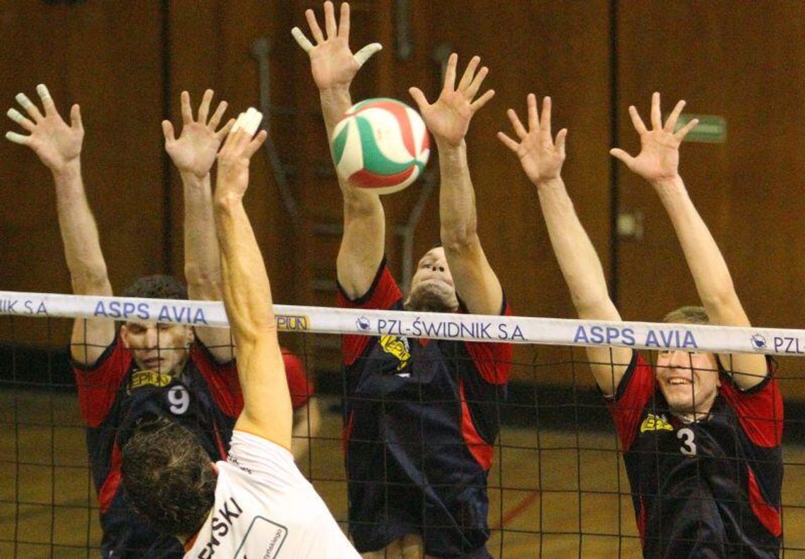 Błękitni Ropczyce - Avia Świdnik 0:3, udany debiut trenera