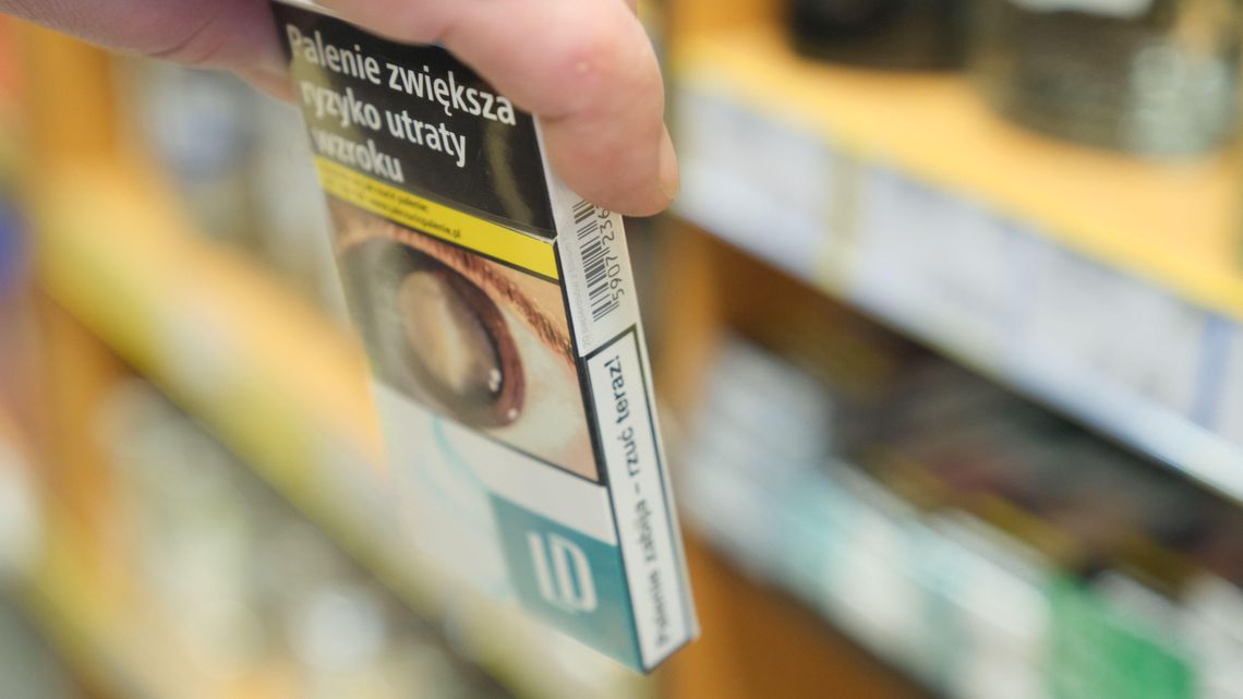 Bliskie pożegnanie z mentolowym dymkiem. "Aż 51 proc. palaczy nie wie o nadchodzącym zakazie"