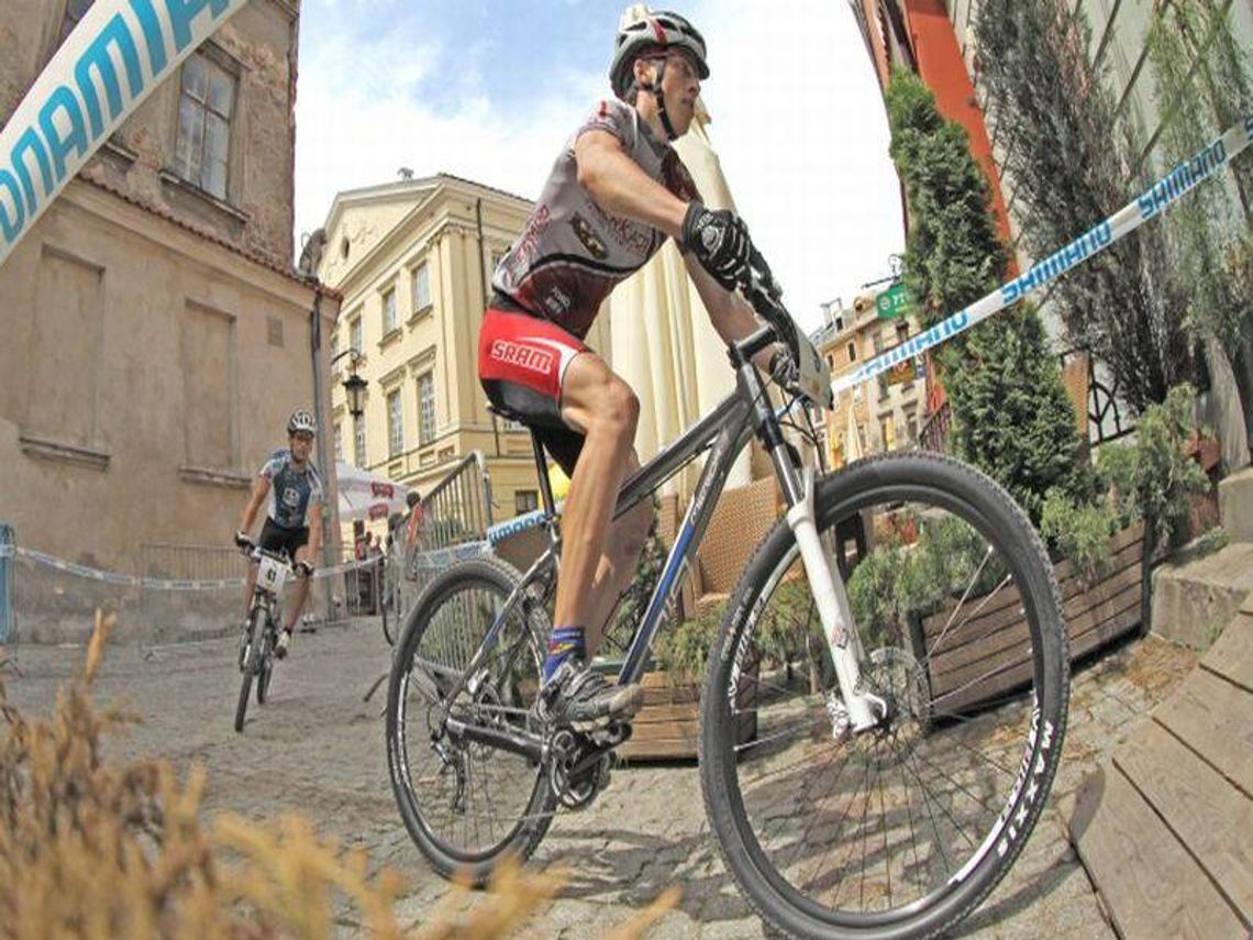 Blisko stu kolarzy uczestniczyło w Lublin City Race Blisko stu kolarzy uczestniczyło w Lublin City Race