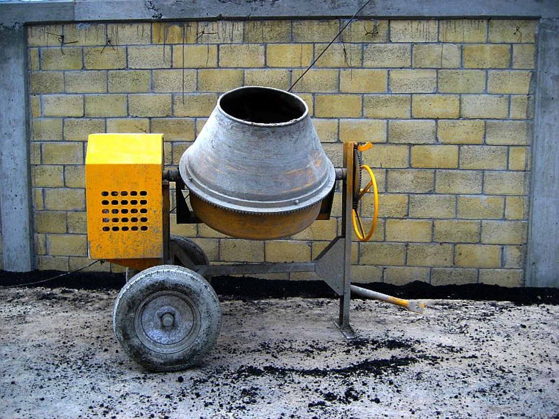 Bliźniacy ukradli 20 betoniarek Bliźniacy ukradli 20 betoniarek