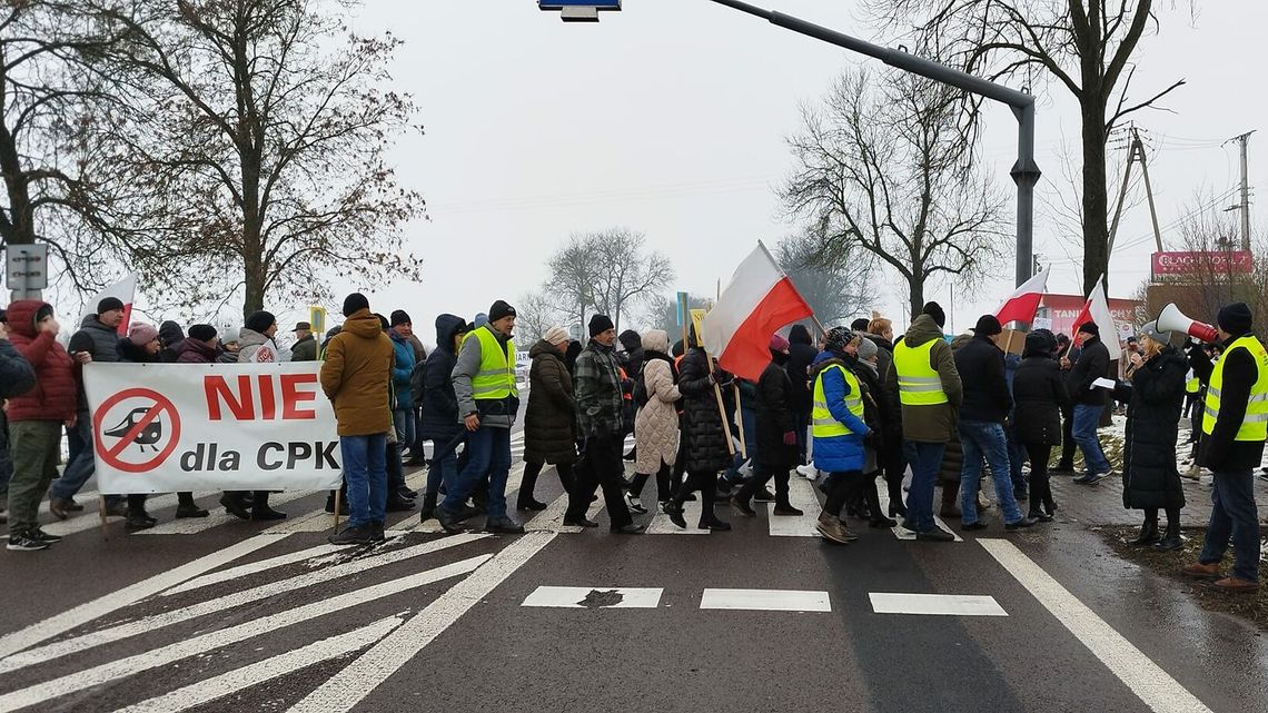 Blokada drogi krajowej numer 17 w Lubelskiem. W niedzielę protest przeciwko CPK