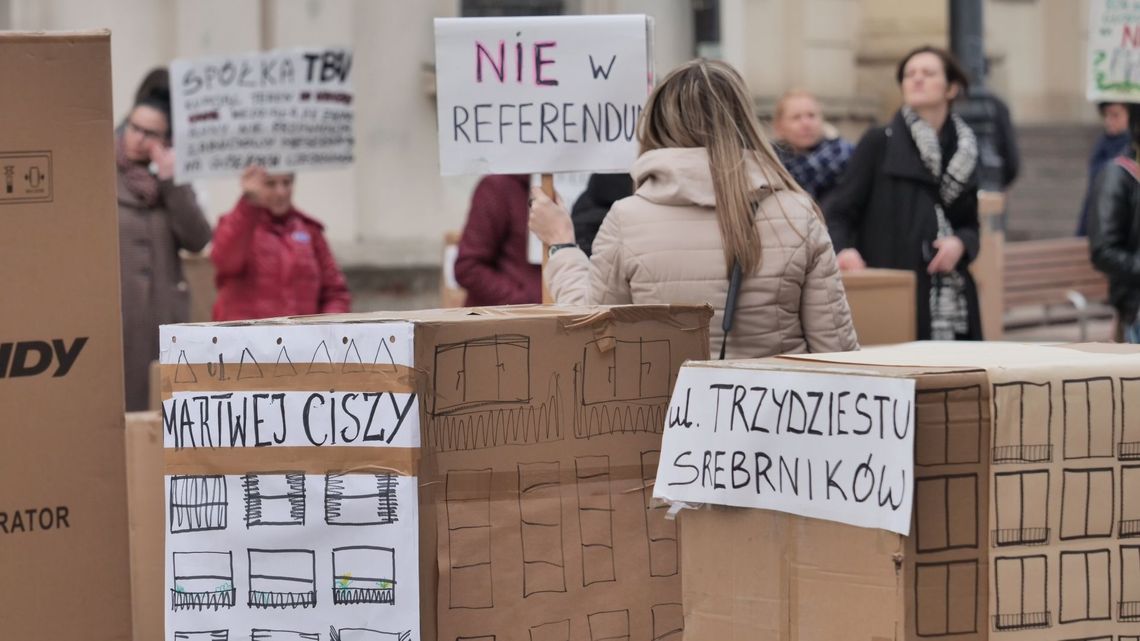 Blokowisko przy ul. Nachalnej Propagandy. Happening na deptaku [wideo, zdjęcia]