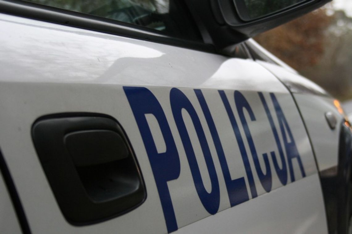 Bochotnica: ciężarówka uderzyła w latarnię