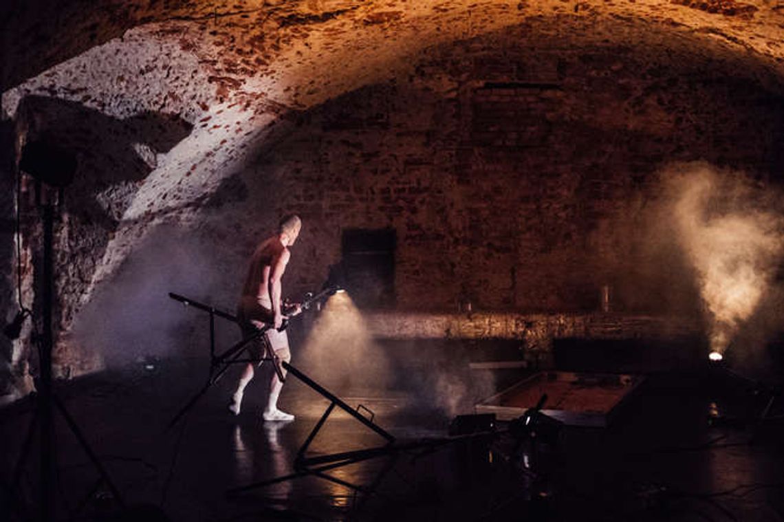 body i Gaga. Zaczęły się  21 Międzynarodowe Spotkania Teatrów Tańca