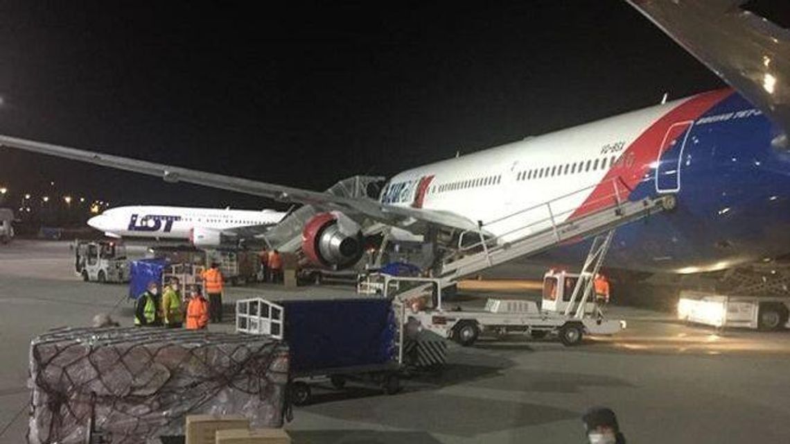 Boeing 767 bez pasażerów ale z ważnym transportem wylądował na lotnisku Lublin