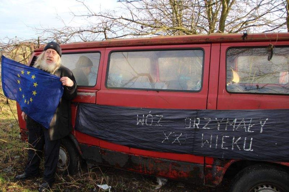 Bogusław Topyłło spędził cztery zimy w busie Bogusław Topyłło spędził cztery zimy w busie