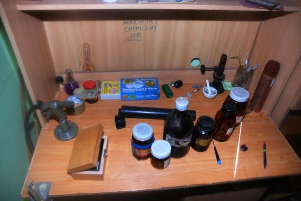 Bomba własnej produkcji wybuchła. Zginął 18-latek