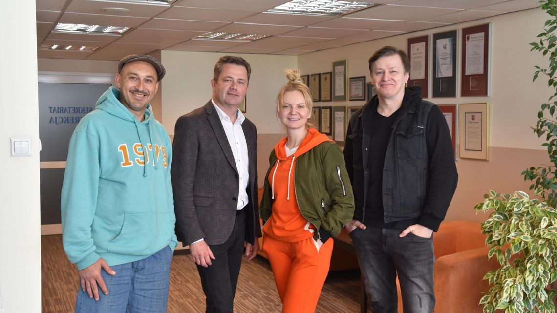 Borys, Majchrzak i Miazga. Celebryci przyjechali do Łęcznej na kolonoskopię Borys, Majchrzak i Miazga. Celebryci przyjechali do Łęcznej na kolonoskopię