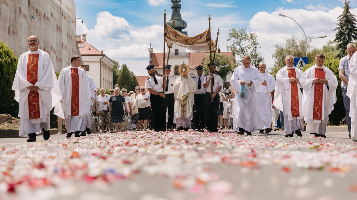 Boże Ciało 2022 w Zamościu. Największa procesja przeszła przez Stare Miasto