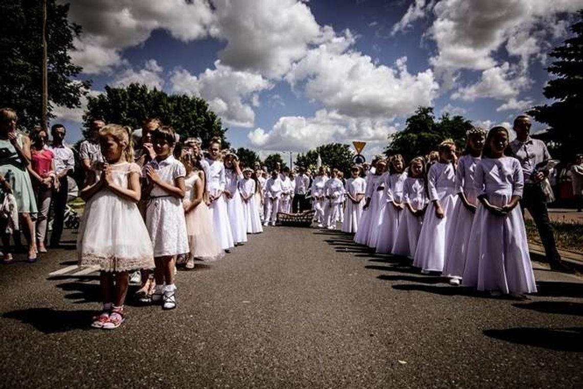 Boże Ciało w Łęcznej. Zdjęcia z procesji