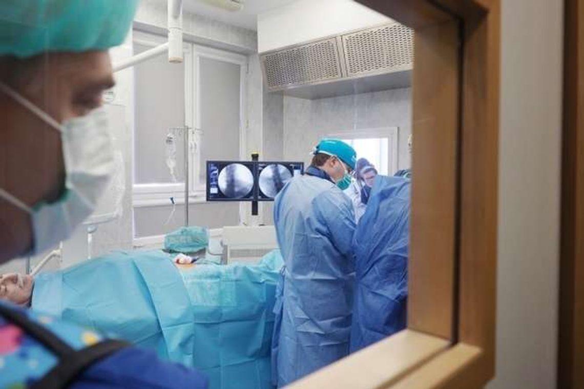Brakuje specjalistów w szpitalach. Powód? Mało etatów i niskie stawki Brakuje specjalistów w szpitalach. Powód? Mało etatów i niskie stawki