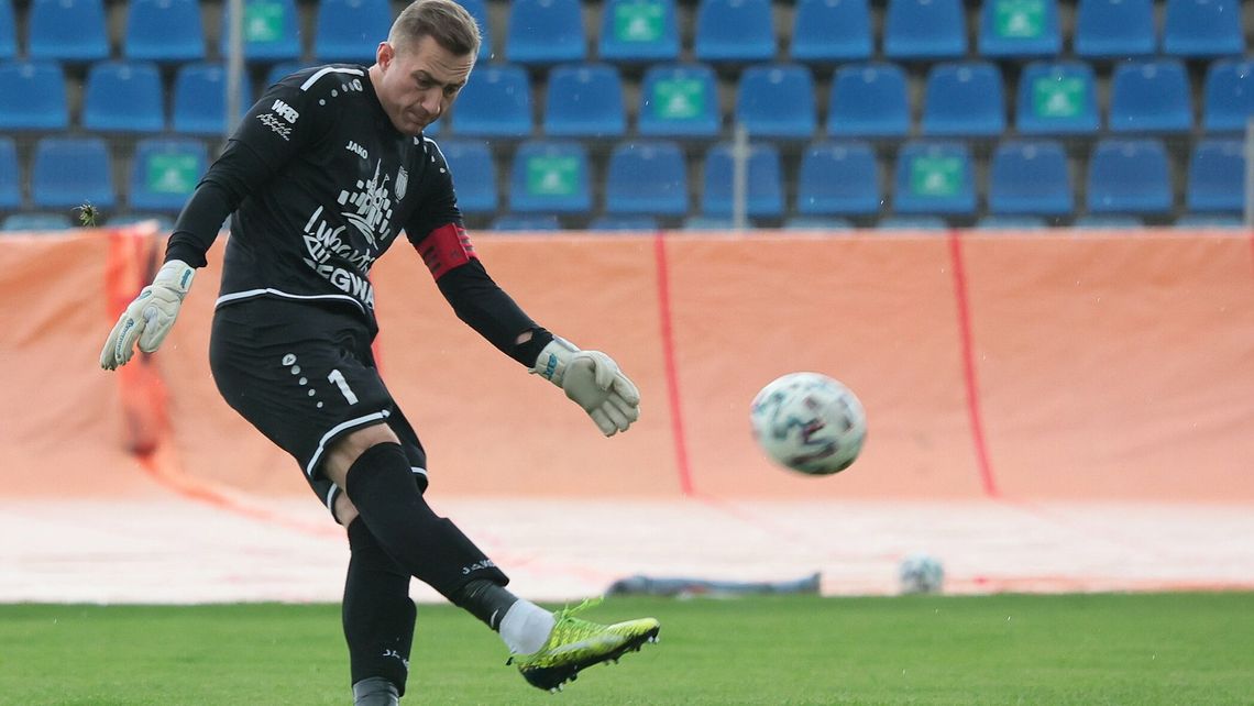 Bramkarz uratował punkt Lewartowi, cztery gole Damiana Ścibiora i wyniki grupy mistrzowskiej Hummel IV ligi