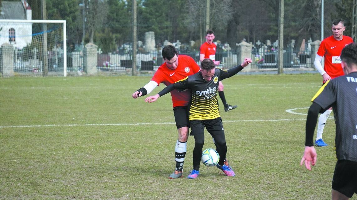 Brat-Cukrownik Siennica Nadolna - Frassati Fajsławice 0:4. Chełmska klasa okręgowa wróciła do gry