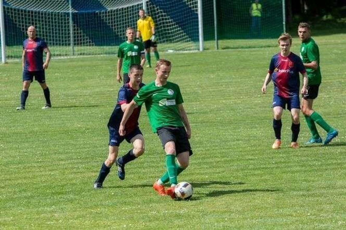 Brat Siennica Nadolna – SPS Eko Różanka 0:2. Lider zrobił swoje Brat Siennica Nadolna – SPS Eko Różanka 0:2. Lider zrobił swoje