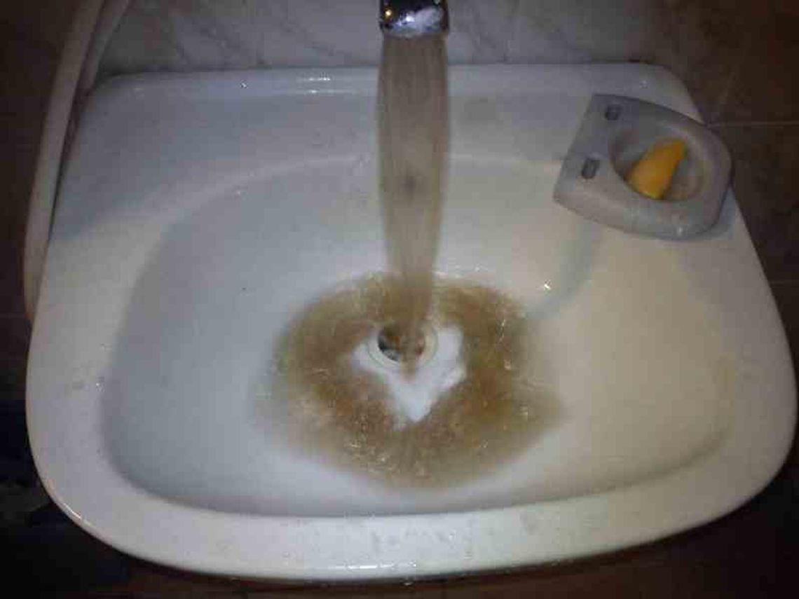 \"Brązowa woda w kranie\". Turysta zawiedziony ofertą Groupona \"Brązowa woda w kranie\". Turysta zawiedziony ofertą Groupona