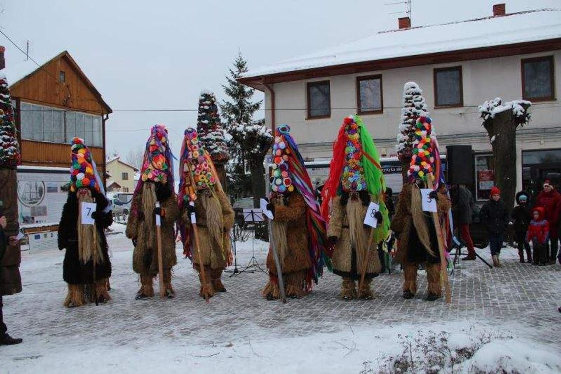 Brodacze żegnają stary rok. Jedyna taka tradycja w Polsce