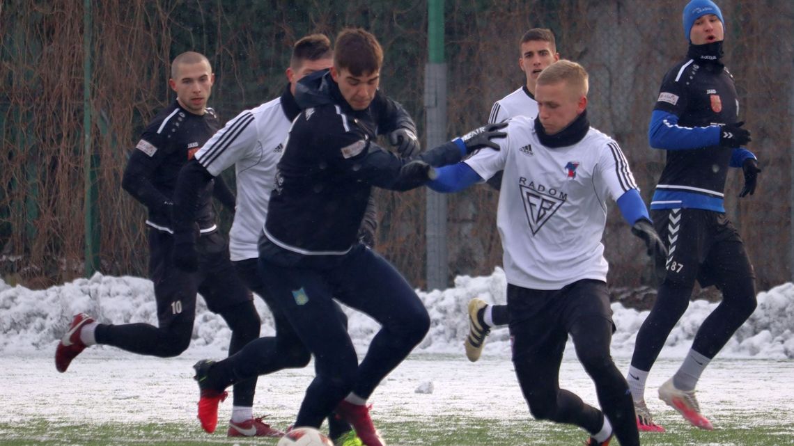 Broń Radom – Stal Kraśnik 4:1. Poszukiwania i negocjacje trwają