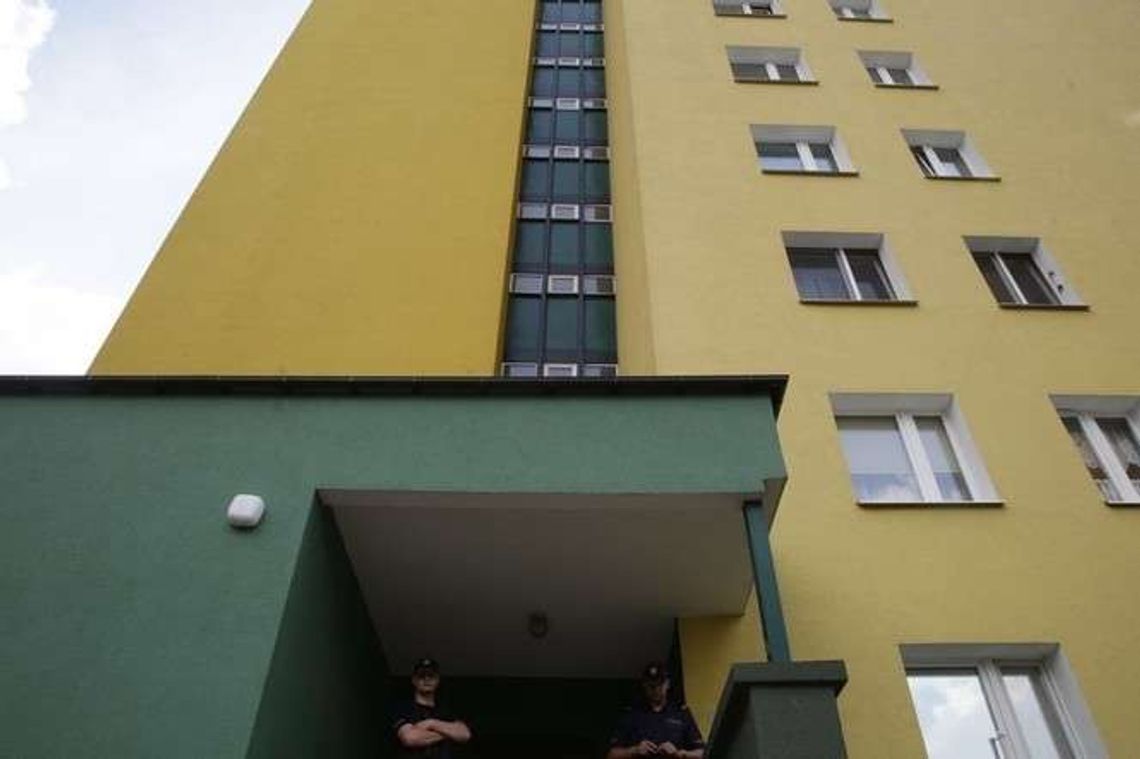 Brutalnie zamordował dziewczynę i skoczył z 11. piętra. Jest zgoda lekarza na postawienie zarzutów