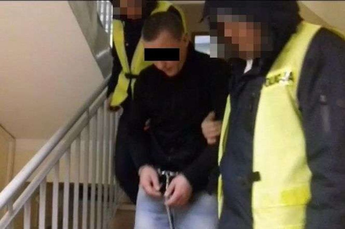 Brutalny napad na stacji paliw. Użyli drewnianego trzonka