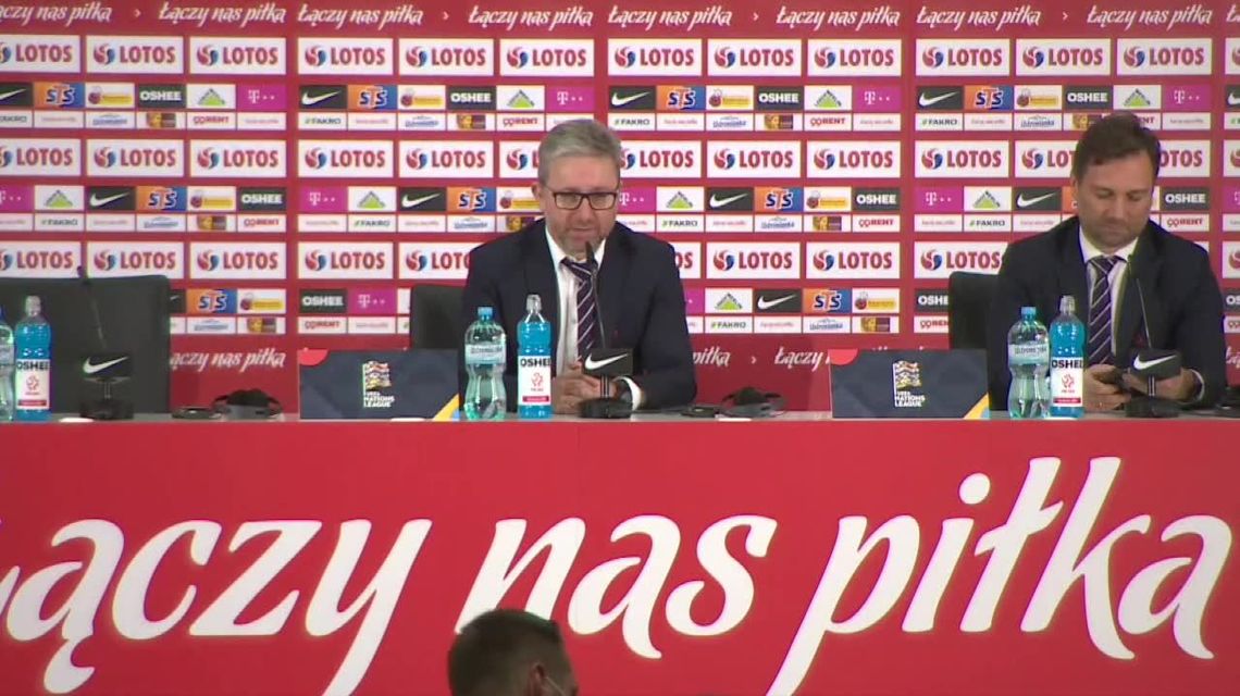 Brzęczek o rzekomym konflikcie z Lewandowskim: Dla mnie to jest żenujące Brzęczek o rzekomym konflikcie z Lewandowskim: Dla mnie to jest żenujące