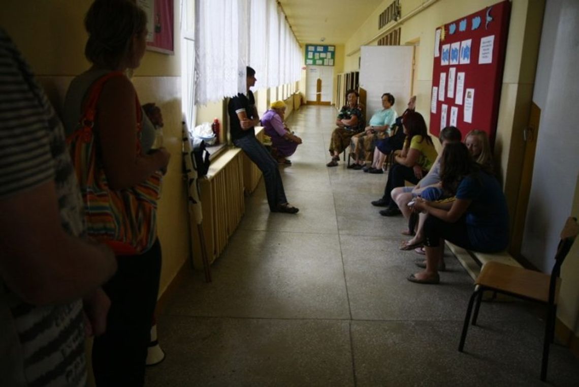 Brzozówka: Szkoła stoi pusta, bo rodzice nie dogadali się z wójtem