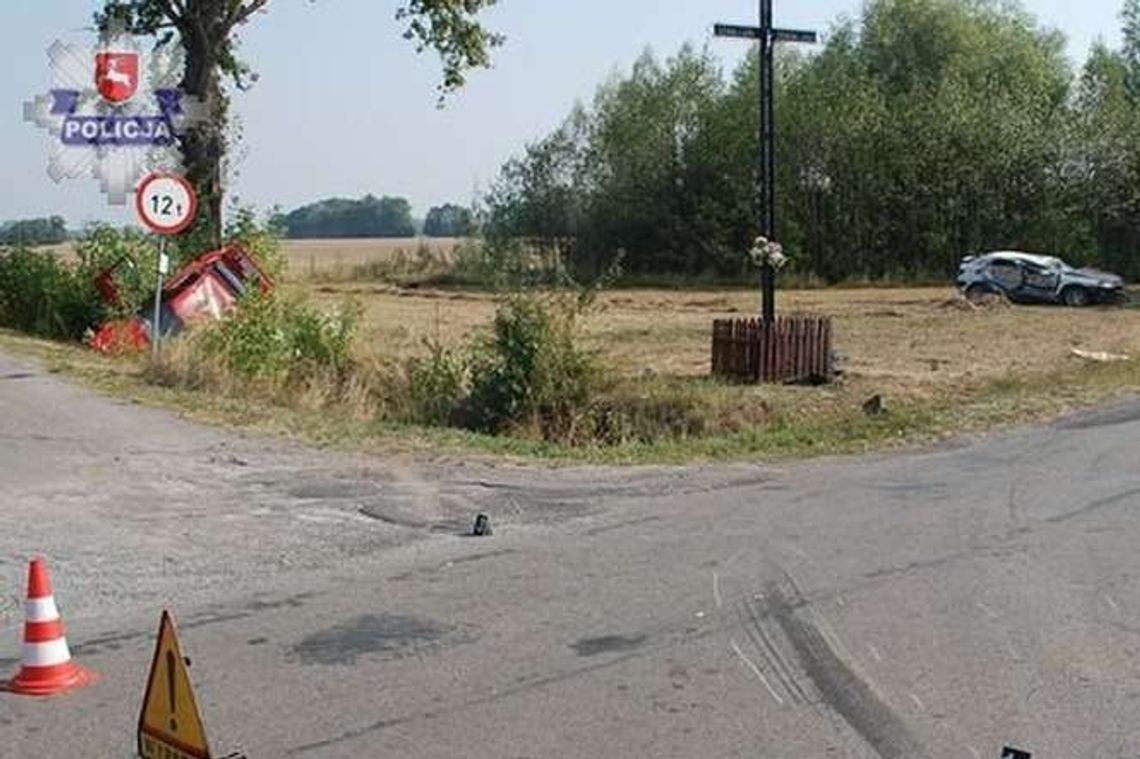 Brzozowy Kąt: Zderzenie audi i citroena. Dwie osoby nie żyją, trzecia w ciężkim stanie