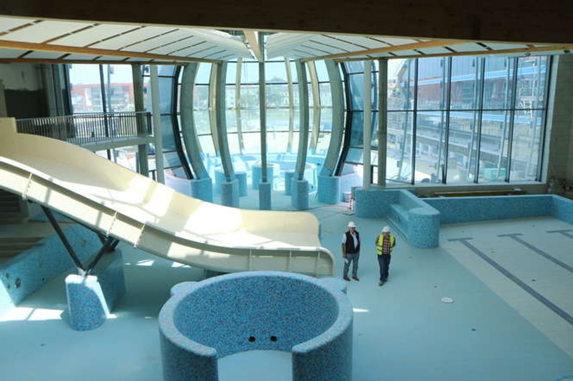 Budowa Aqua Lublin dobiega końca. Trwa napełnianie głównego basenu (zdjęcia, wideo)