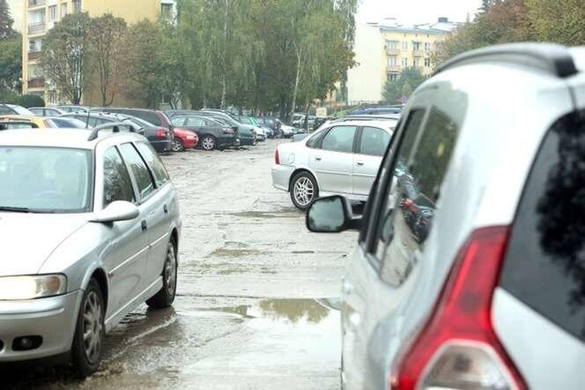 Budowa przedłużenia ul. Muzycznej. Kierowcy stracą miejsca parkingowe Budowa przedłużenia ul. Muzycznej. Kierowcy stracą miejsca parkingowe