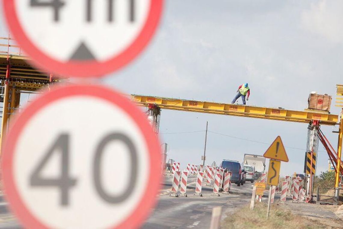 Budowa S17: Szykujcie się na objazdy (zdjęcia)