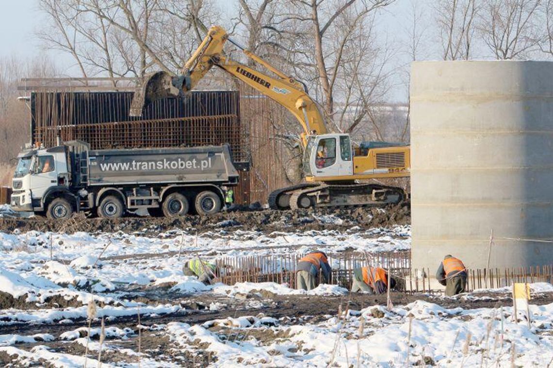 Budowa S17: Zima zatrzymała