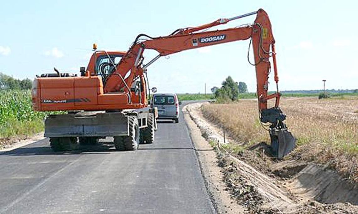 Budowali drogę przez 26 lat