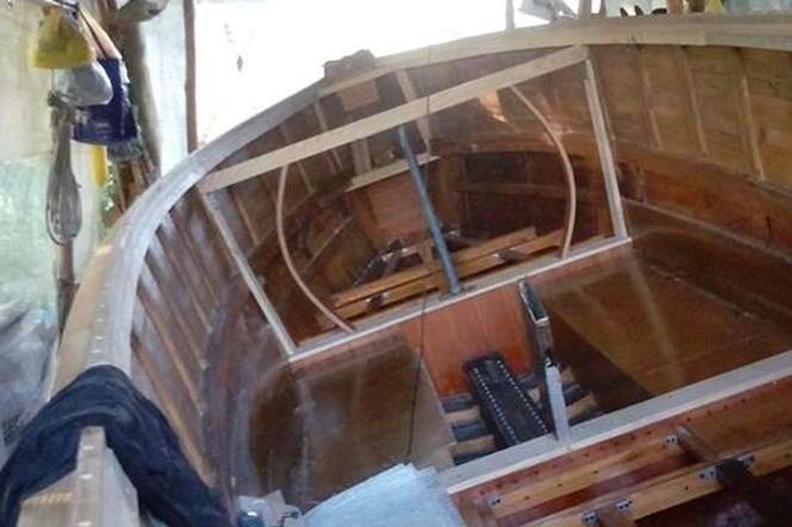 Budują łódź z drewna. Chcą wyruszyć w podróż przez 11 krajów Europy